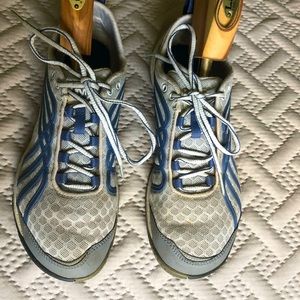 Women’s Merrell Road Glove Dash Blue/Gray Sneakers 7.5      J58090